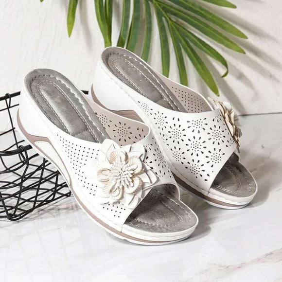 Casual Flower Hollow Wedge Beach Shoes